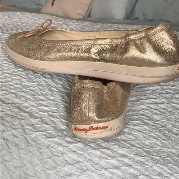 Tommy Bahama flats - Picture 2 of 2